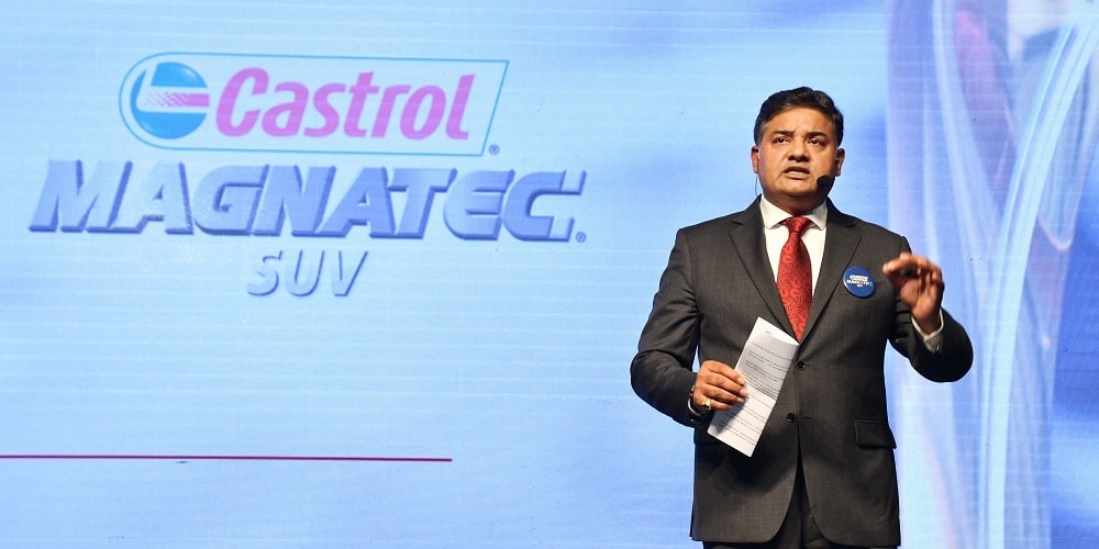 Castrol Member is giving speech