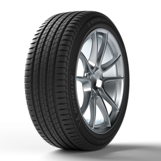 Better driving experience with Michelin LATITUDE SPORT 3